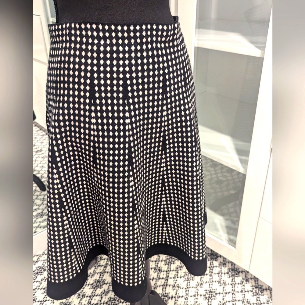 Knit Hounds Tooth skirt size L